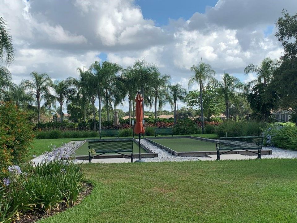 Под контрактом: $299,000 (2 спален, 2 ванн, 1391 Квадратных фут)