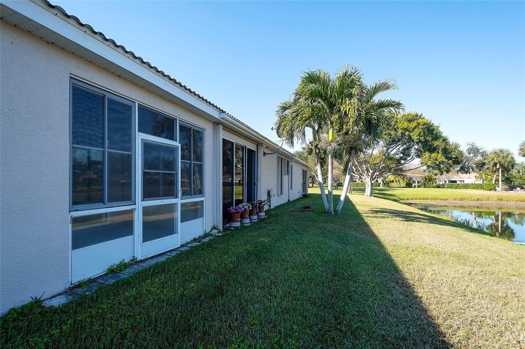 Под контрактом: $299,000 (2 спален, 2 ванн, 1391 Квадратных фут)