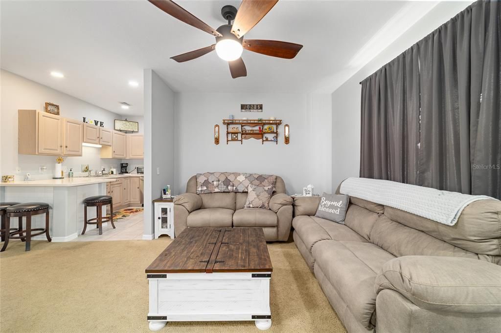 En Venta: $155,000 (2 camas, 2 baños, 989 Pies cuadrados)