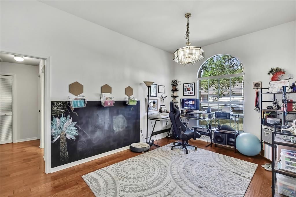 На продажу: $290,000 (3 спален, 2 ванн, 1777 Квадратных фут)