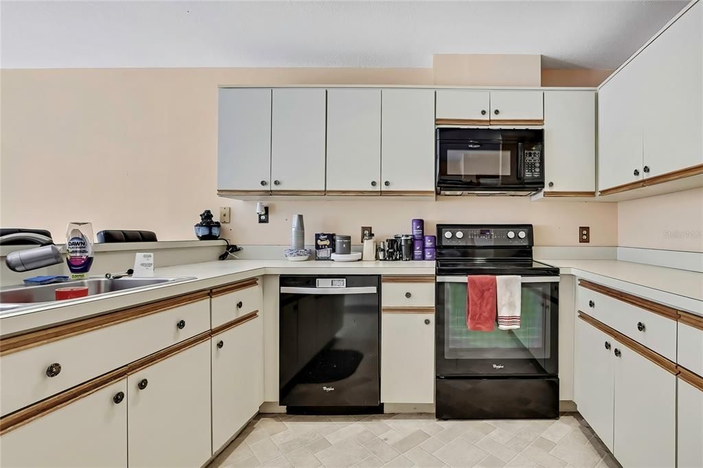 На продажу: $290,000 (3 спален, 2 ванн, 1777 Квадратных фут)