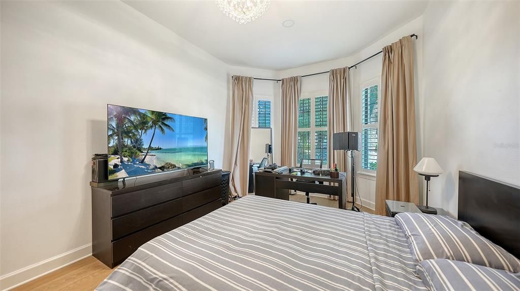 For Rent: $7,500 (3 beds, 3 baths, 2358 Square Feet)