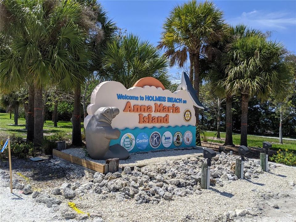 Active With Contract: $74,900 (2 beds, 1 baths, 960 Square Feet)