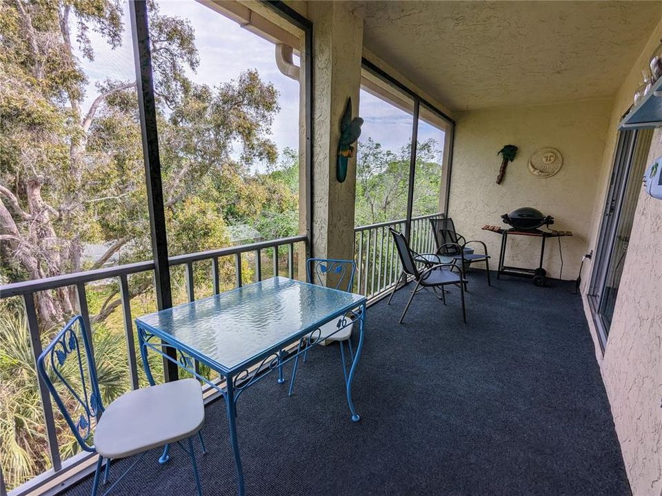 Active With Contract: $74,900 (2 beds, 1 baths, 960 Square Feet)