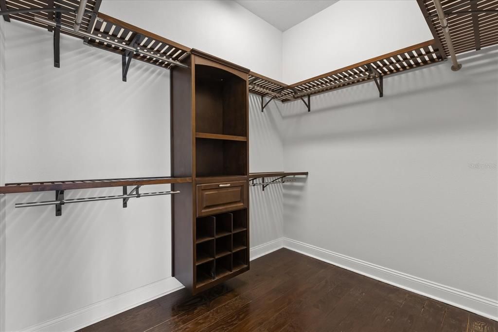 На продажу: $324,900 (2 спален, 2 ванн, 1719 Квадратных фут)