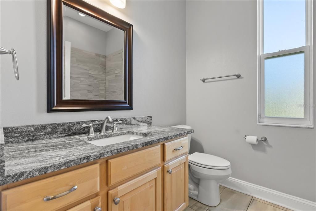 На продажу: $324,900 (2 спален, 2 ванн, 1719 Квадратных фут)