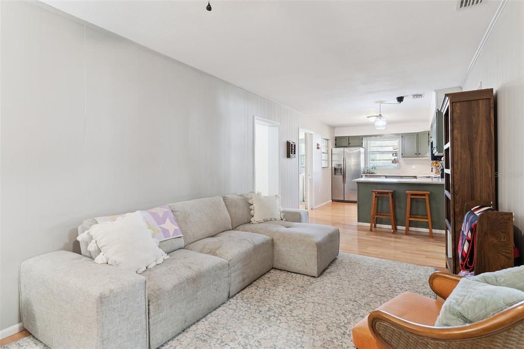 For Sale: $275,000 (3 beds, 1 baths, 1612 Square Feet)