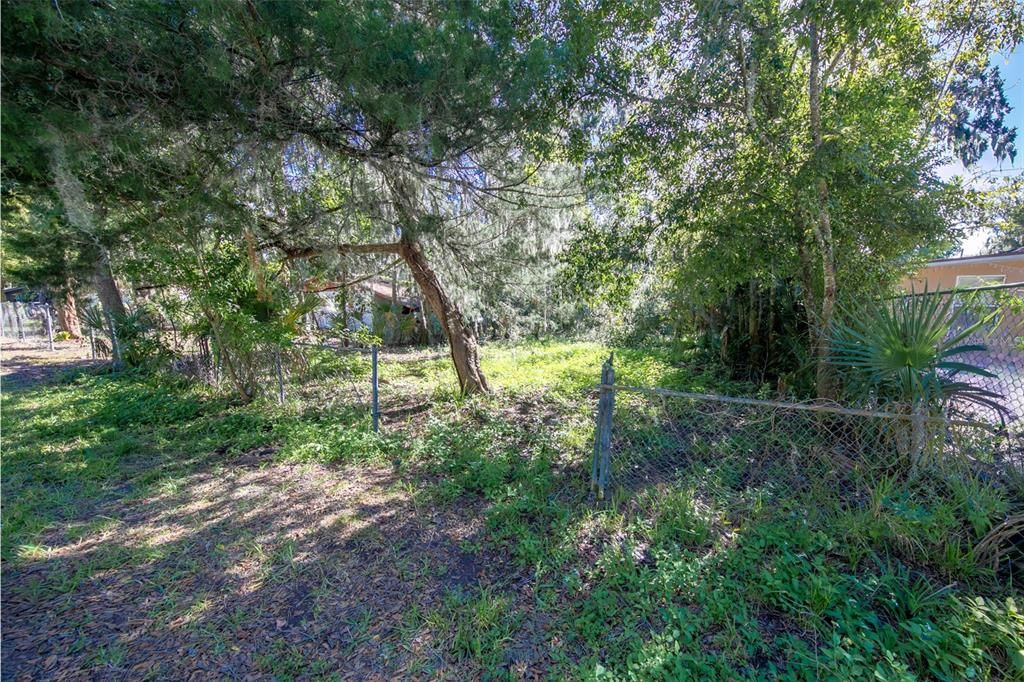 待售: $39,000 (0.11 acres)