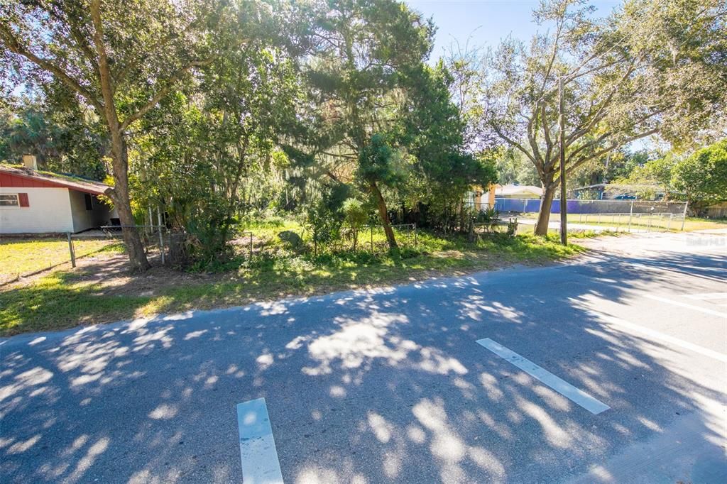 待售: $39,000 (0.11 acres)