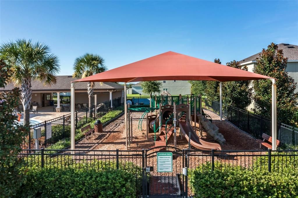 待售: $690,000 (6 贝兹, 4 浴室, 4368 平方英尺)