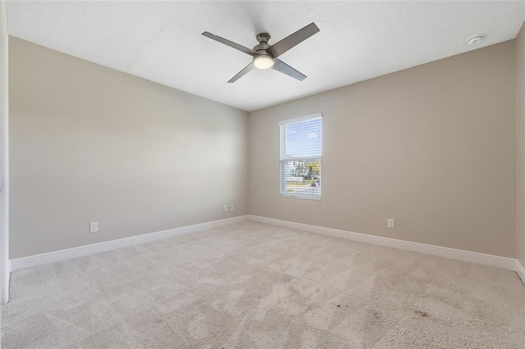 待售: $690,000 (6 贝兹, 4 浴室, 4368 平方英尺)