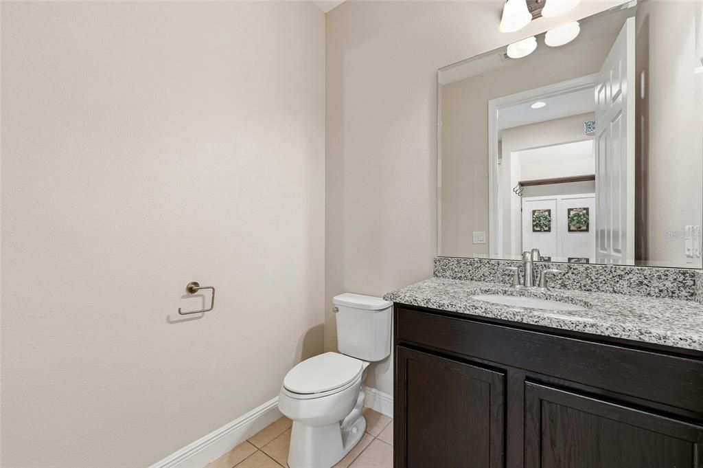 待售: $690,000 (6 贝兹, 4 浴室, 4368 平方英尺)