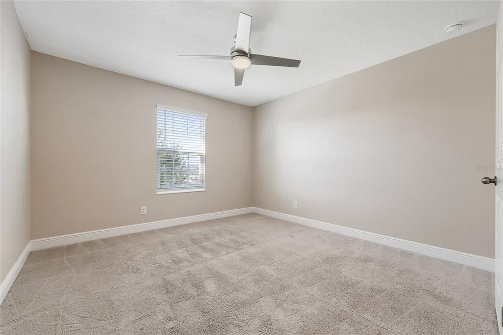 待售: $690,000 (6 贝兹, 4 浴室, 4368 平方英尺)