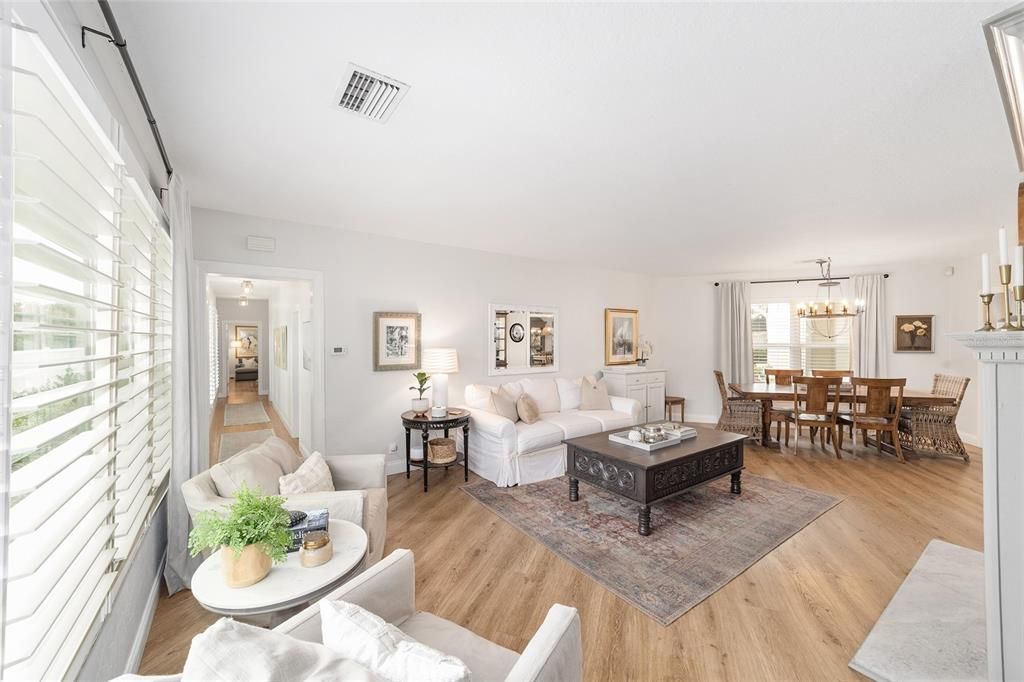 En Venta: $849,000 (4 camas, 3 baños, 3018 Pies cuadrados)