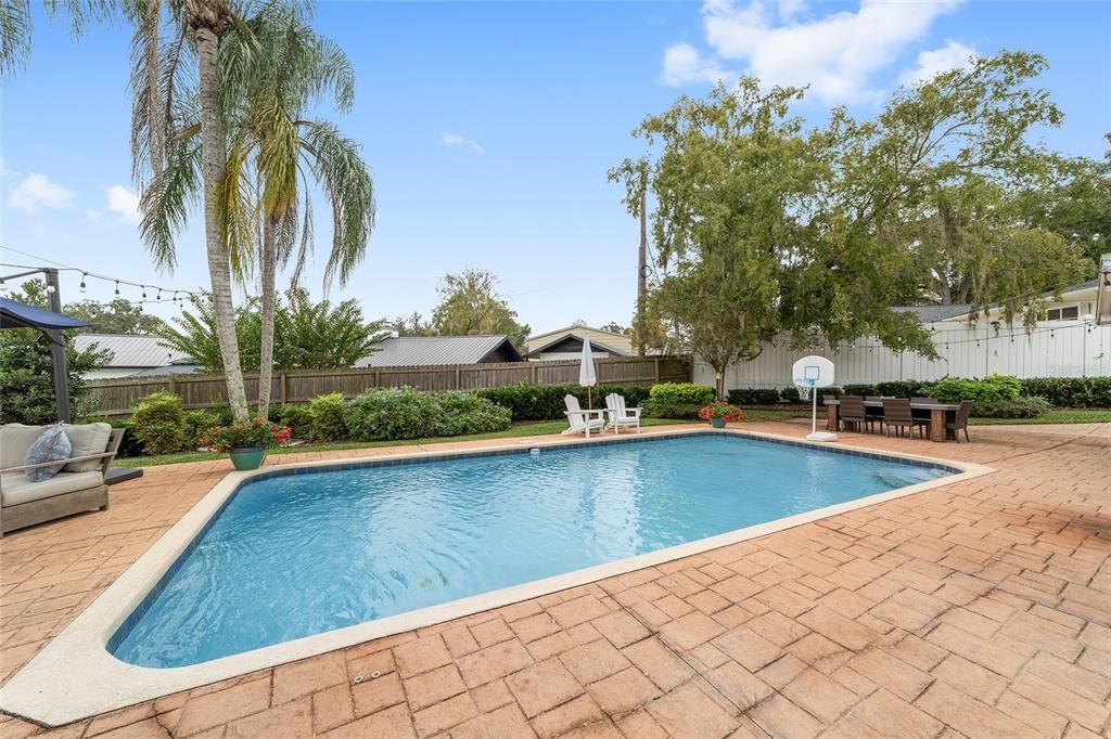 En Venta: $849,000 (4 camas, 3 baños, 3018 Pies cuadrados)