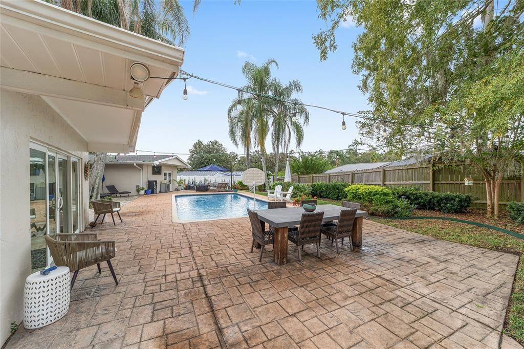 En Venta: $849,000 (4 camas, 3 baños, 3018 Pies cuadrados)