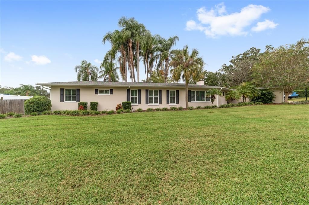 En Venta: $849,000 (4 camas, 3 baños, 3018 Pies cuadrados)