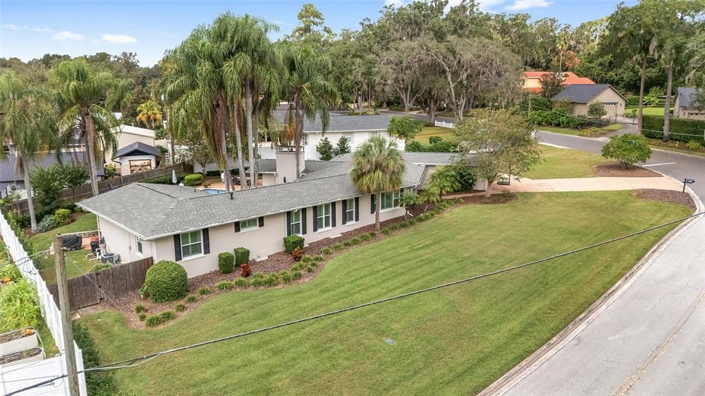 En Venta: $849,000 (4 camas, 3 baños, 3018 Pies cuadrados)