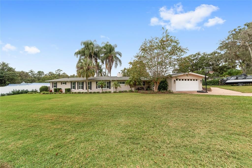 En Venta: $849,000 (4 camas, 3 baños, 3018 Pies cuadrados)