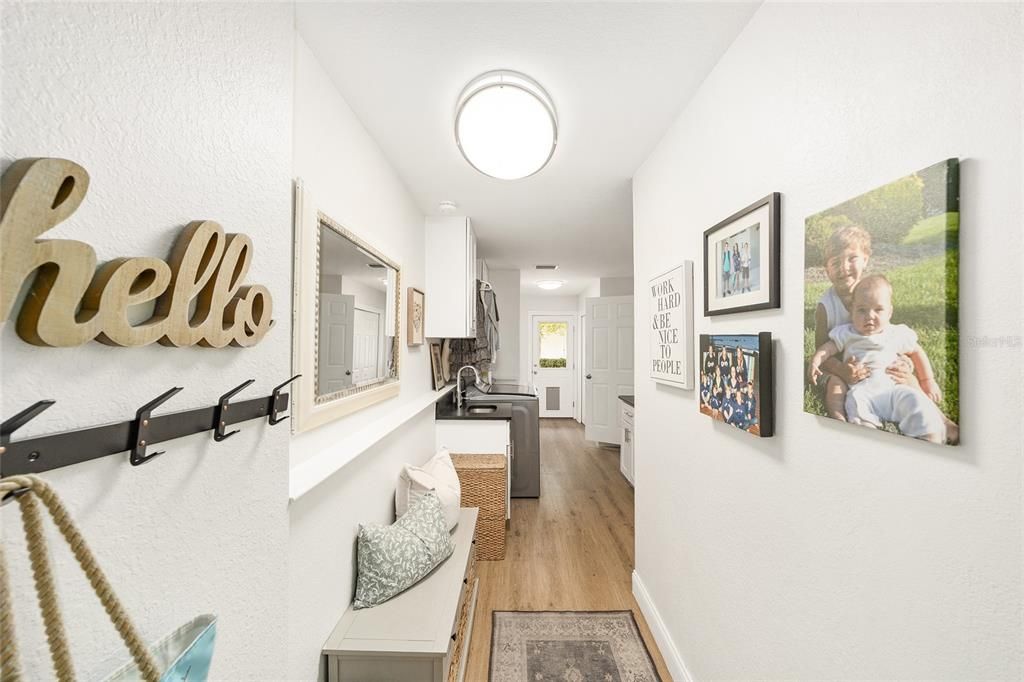 En Venta: $849,000 (4 camas, 3 baños, 3018 Pies cuadrados)