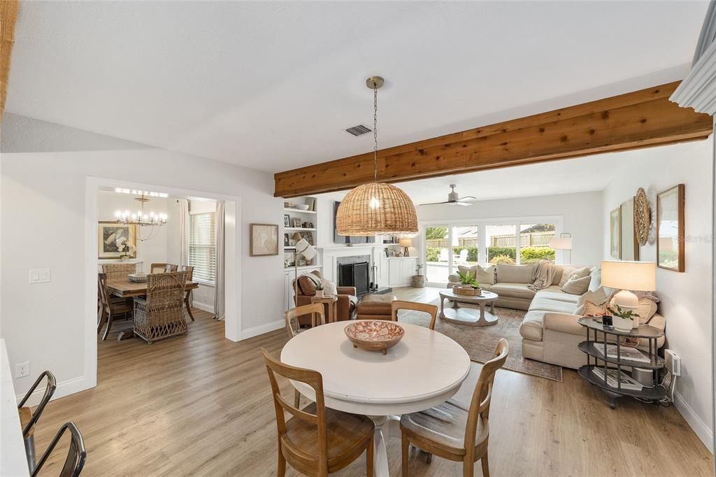 En Venta: $849,000 (4 camas, 3 baños, 3018 Pies cuadrados)