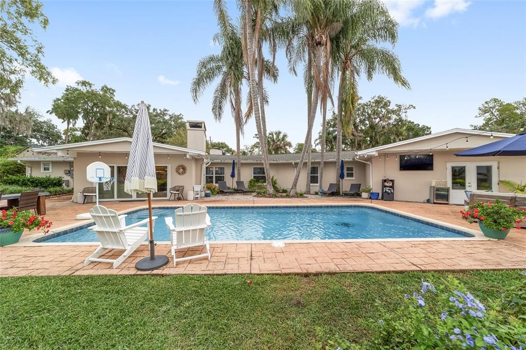 En Venta: $849,000 (4 camas, 3 baños, 3018 Pies cuadrados)