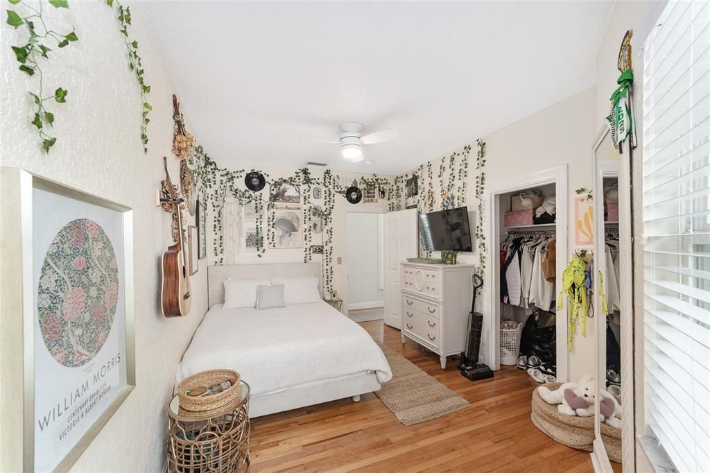 En Venta: $849,000 (4 camas, 3 baños, 3018 Pies cuadrados)