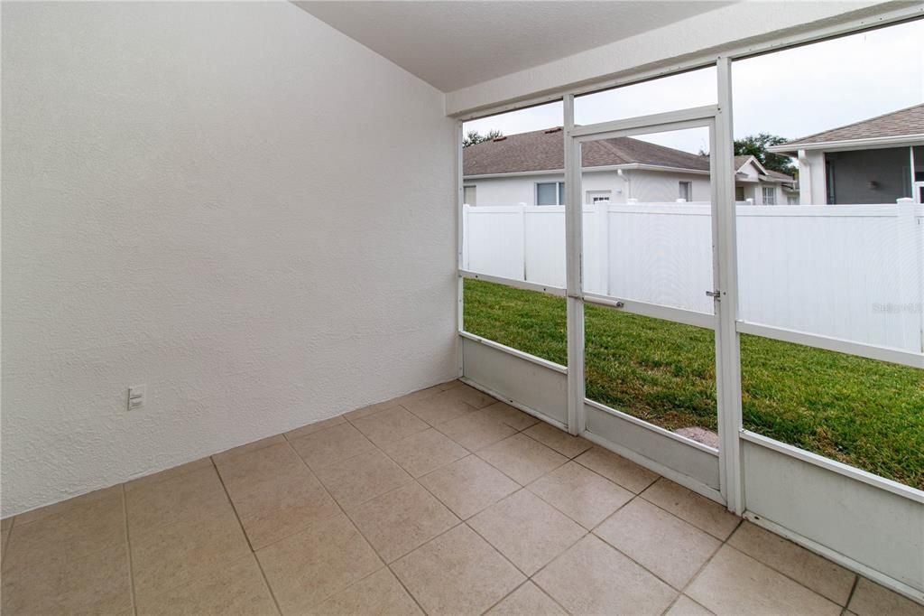 For Sale: $337,000 (2 beds, 2 baths, 1726 Square Feet)