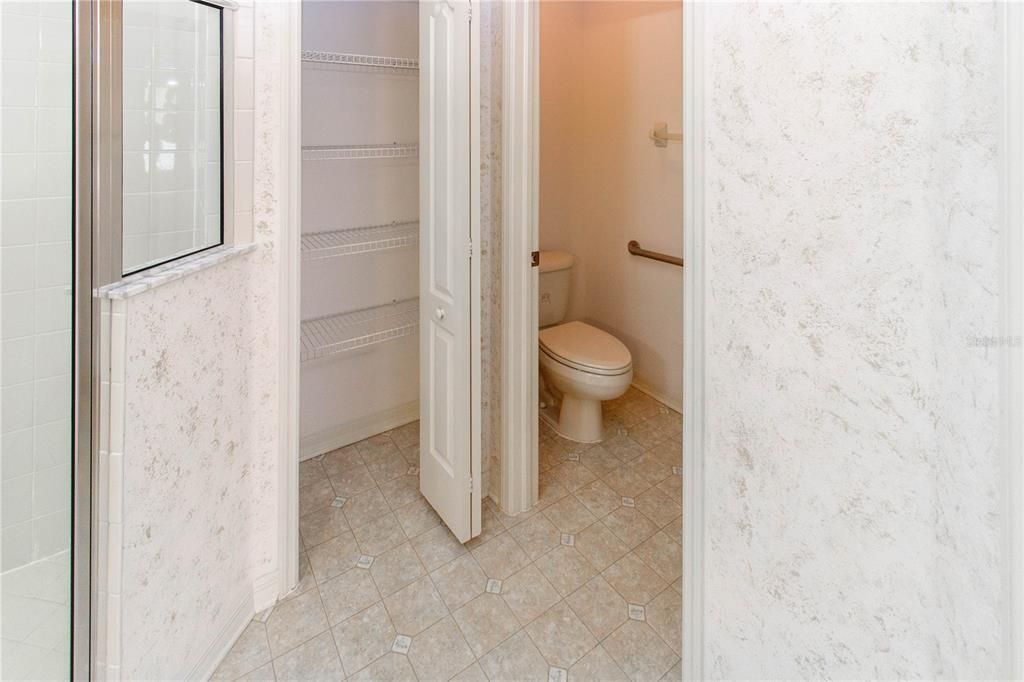 For Sale: $337,000 (2 beds, 2 baths, 1726 Square Feet)