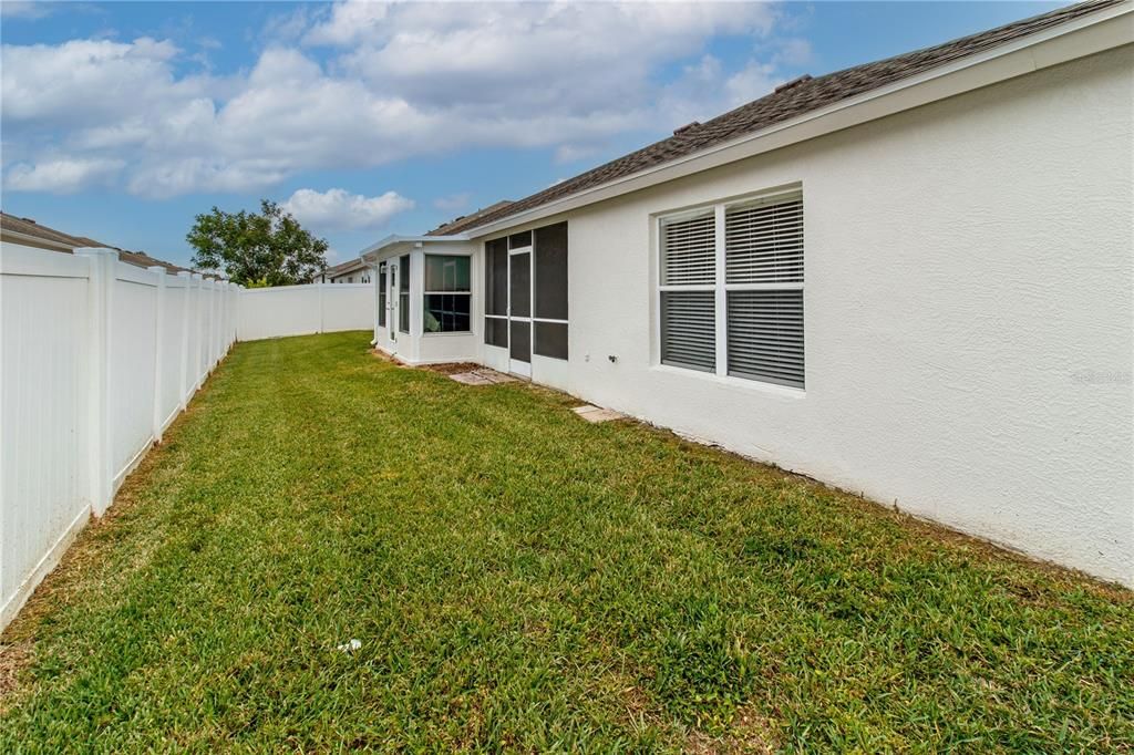 For Sale: $337,000 (2 beds, 2 baths, 1726 Square Feet)