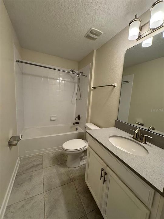 出租: $2,700 (3 贝兹, 2 浴室, 2239 平方英尺)