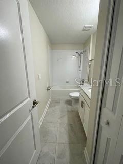 出租: $2,700 (3 贝兹, 2 浴室, 2239 平方英尺)