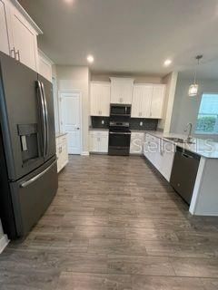 出租: $2,700 (3 贝兹, 2 浴室, 2239 平方英尺)