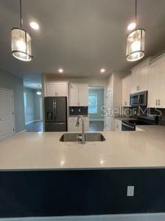 出租: $2,700 (3 贝兹, 2 浴室, 2239 平方英尺)