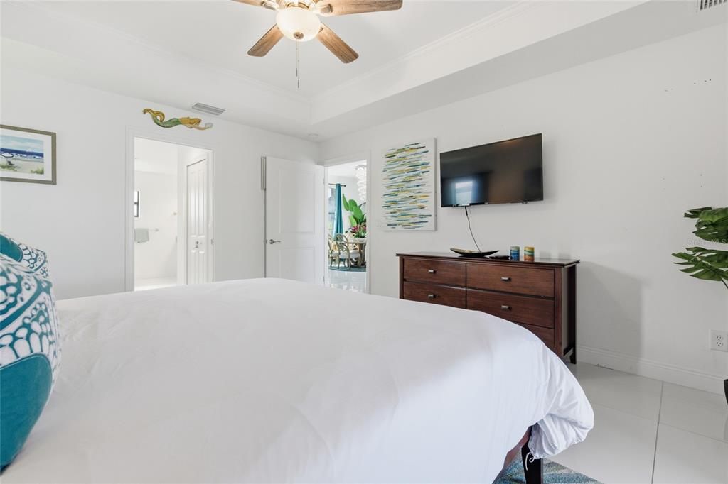 For Sale: $510,000 (3 beds, 2 baths, 1734 Square Feet)