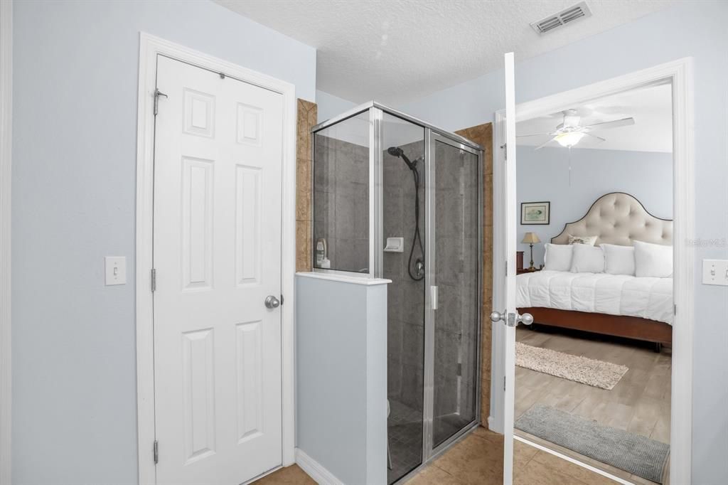 For Sale: $540,000 (4 beds, 2 baths, 1975 Square Feet)