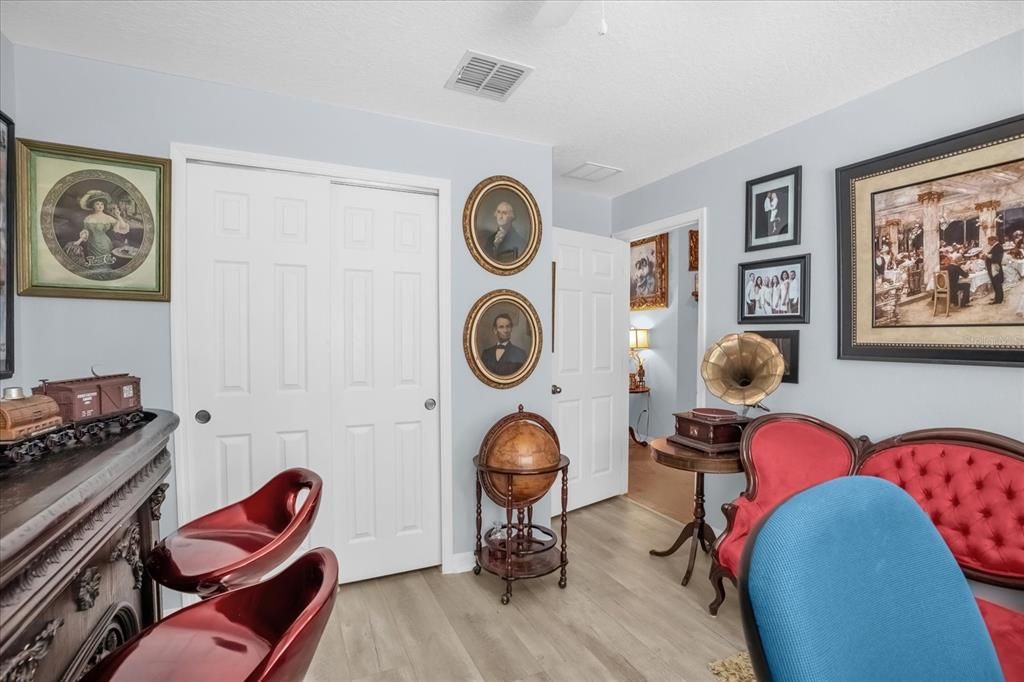 For Sale: $540,000 (4 beds, 2 baths, 1975 Square Feet)