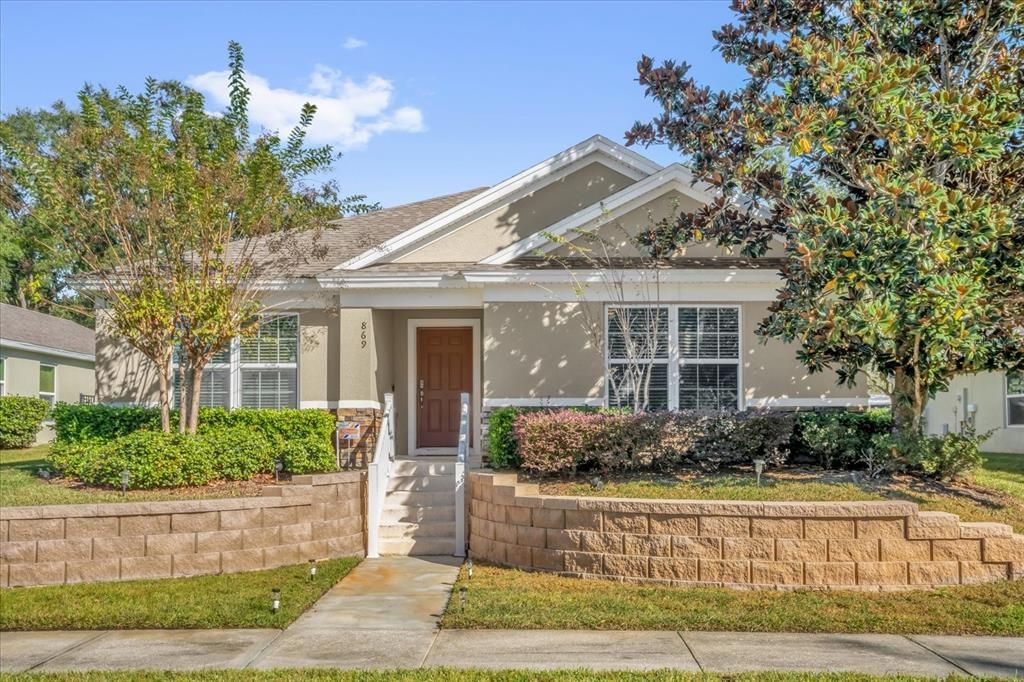 For Sale: $540,000 (4 beds, 2 baths, 1975 Square Feet)