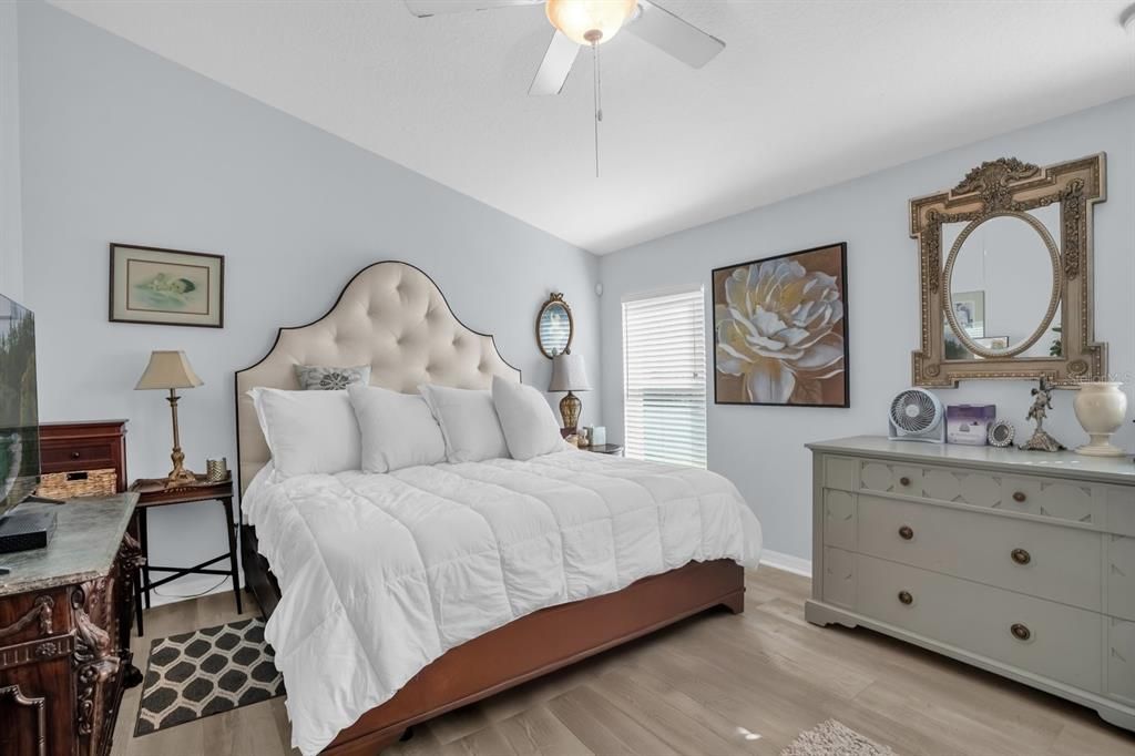 For Sale: $540,000 (4 beds, 2 baths, 1975 Square Feet)