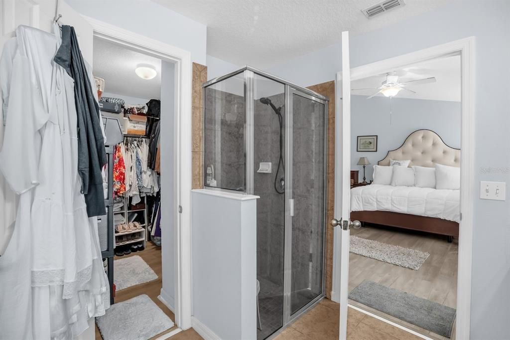 For Sale: $540,000 (4 beds, 2 baths, 1975 Square Feet)