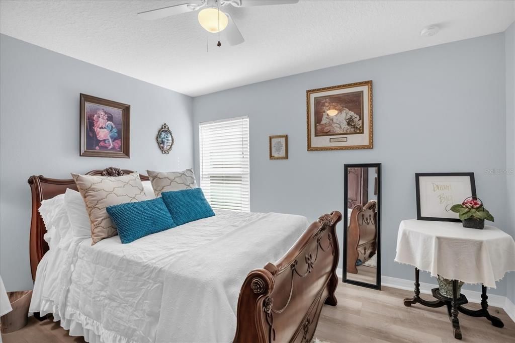 For Sale: $540,000 (4 beds, 2 baths, 1975 Square Feet)