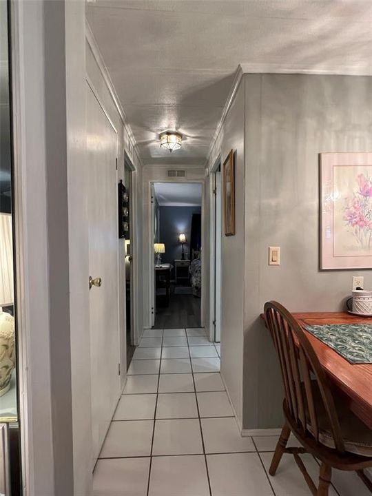 For Sale: $152,500 (2 beds, 2 baths, 1219 Square Feet)