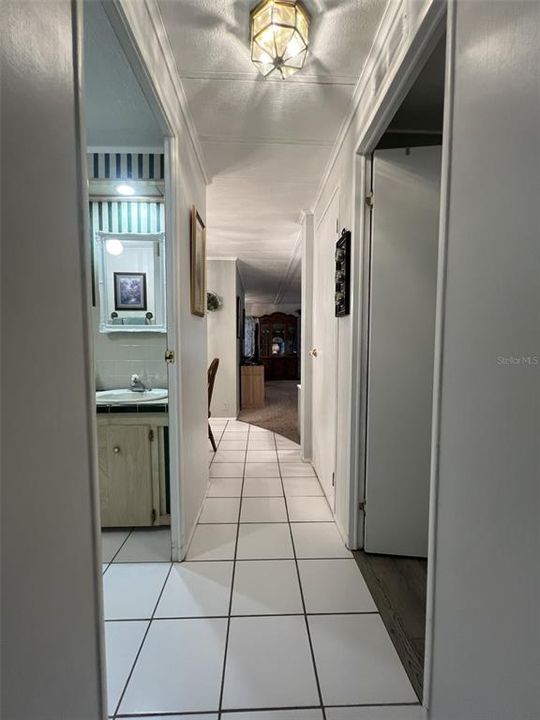 For Sale: $152,500 (2 beds, 2 baths, 1219 Square Feet)