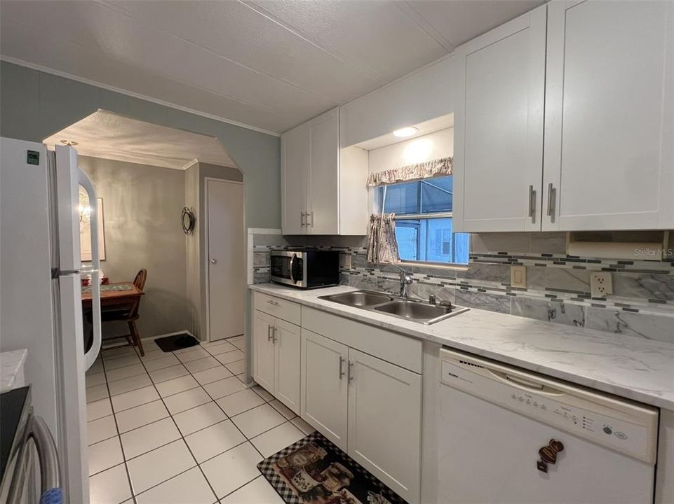 For Sale: $152,500 (2 beds, 2 baths, 1219 Square Feet)