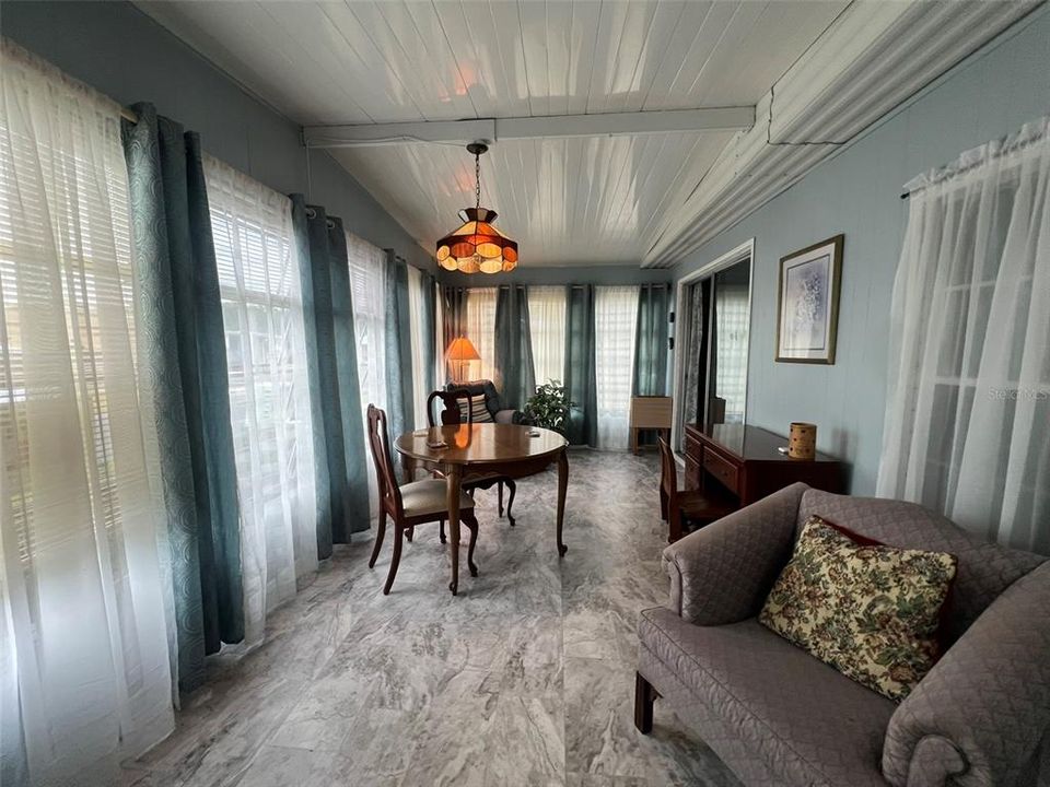 For Sale: $152,500 (2 beds, 2 baths, 1219 Square Feet)