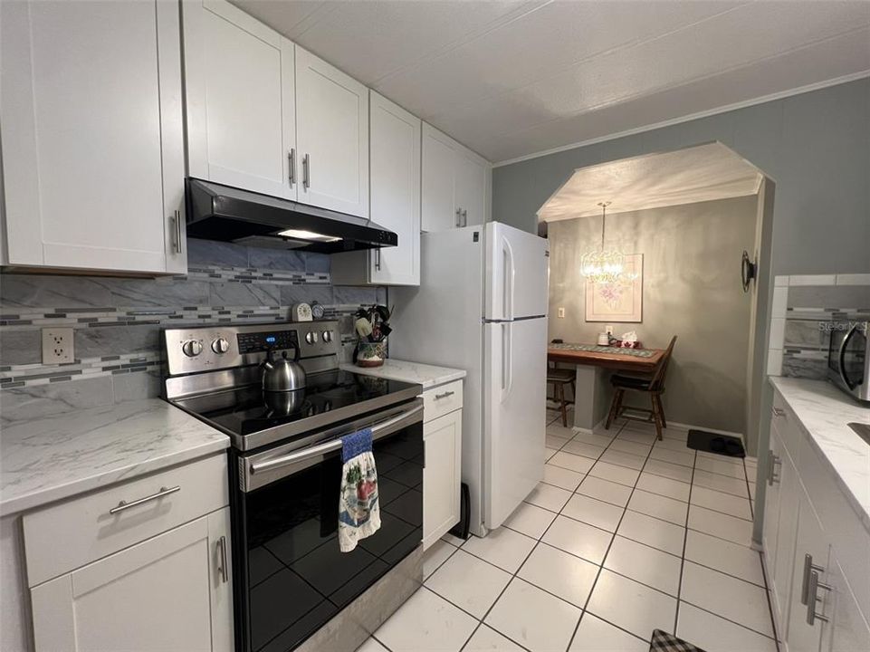 For Sale: $152,500 (2 beds, 2 baths, 1219 Square Feet)