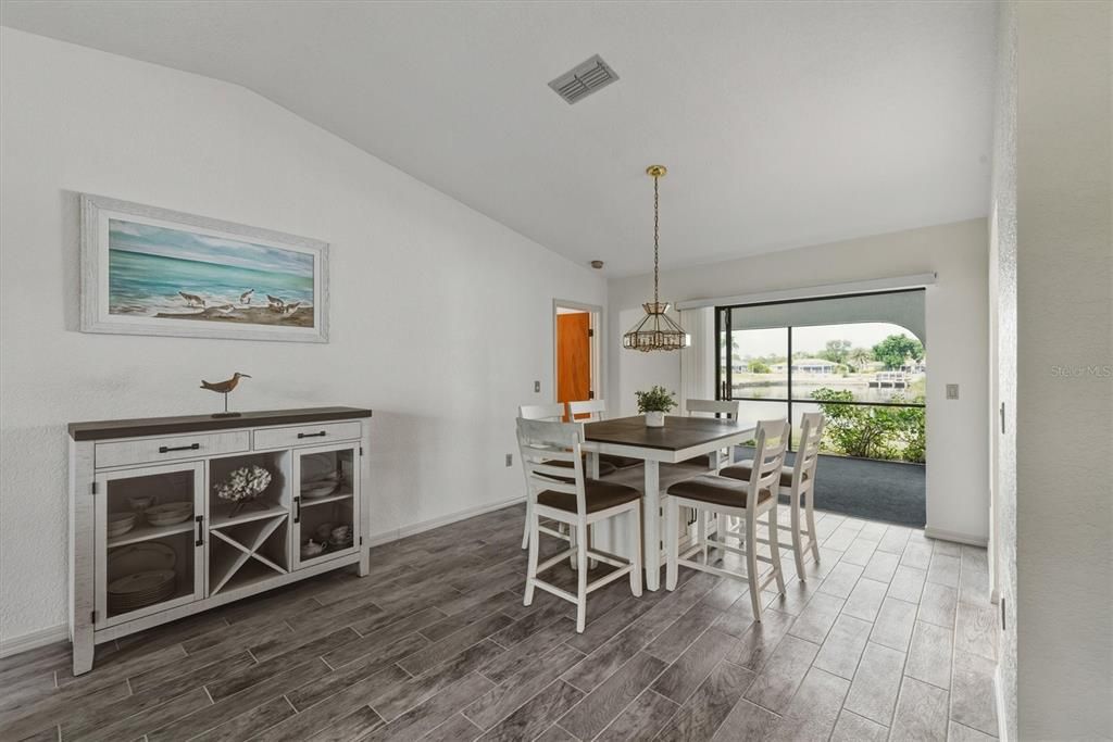 待售: $497,000 (3 贝兹, 2 浴室, 2115 平方英尺)