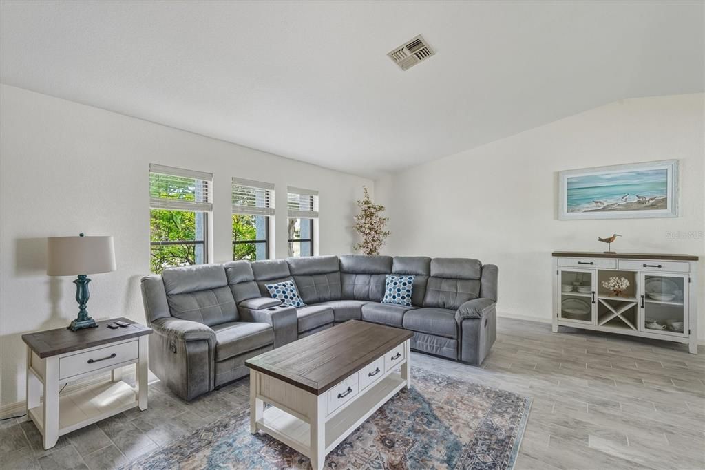 待售: $497,000 (3 贝兹, 2 浴室, 2115 平方英尺)