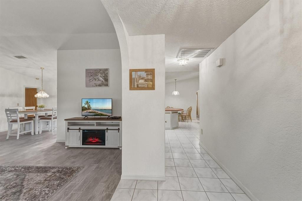 待售: $497,000 (3 贝兹, 2 浴室, 2115 平方英尺)