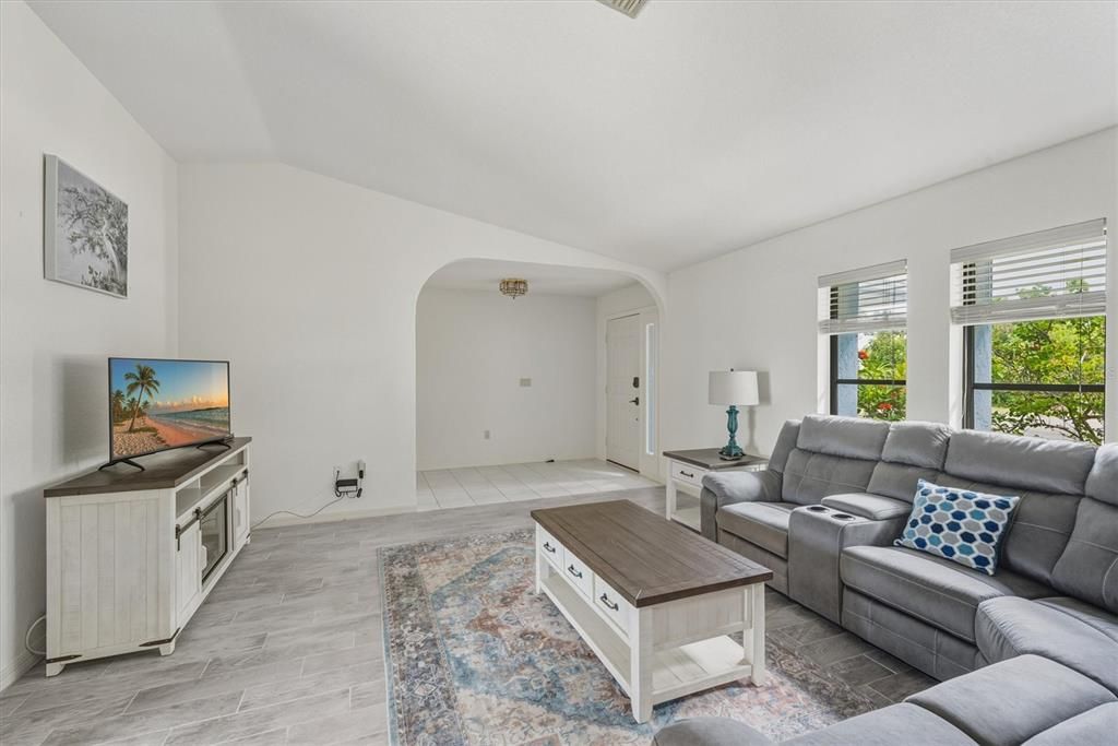 待售: $497,000 (3 贝兹, 2 浴室, 2115 平方英尺)